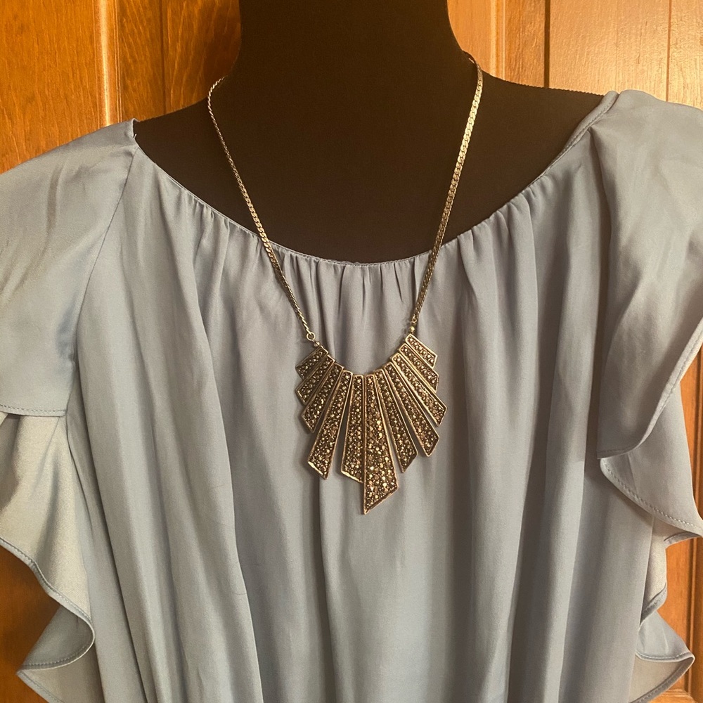 Skyscraper Necklace - Picture 2 of 2